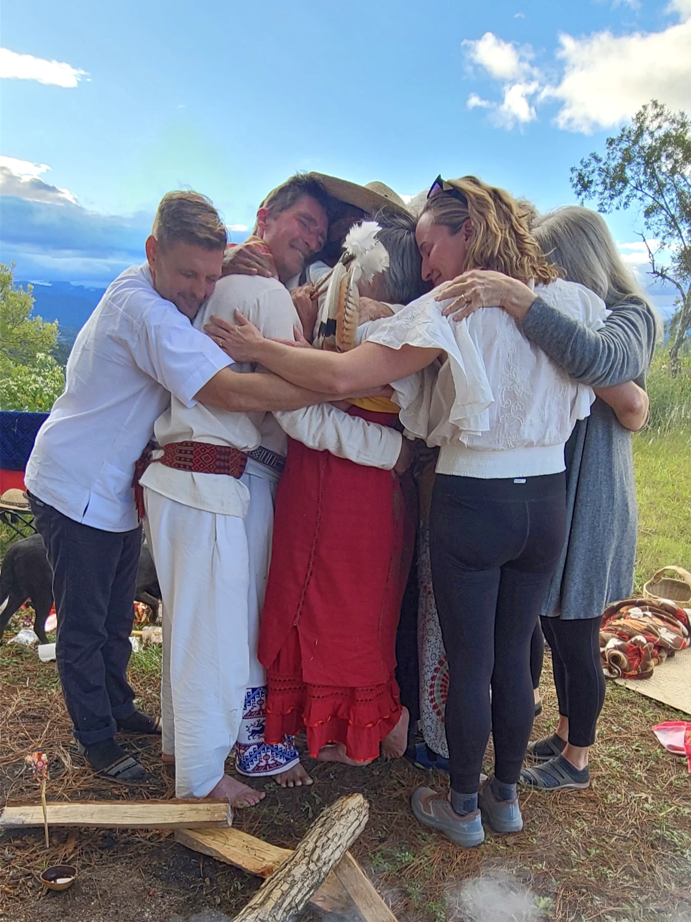 abrazo en ceremonia medicina tradicional mexicana