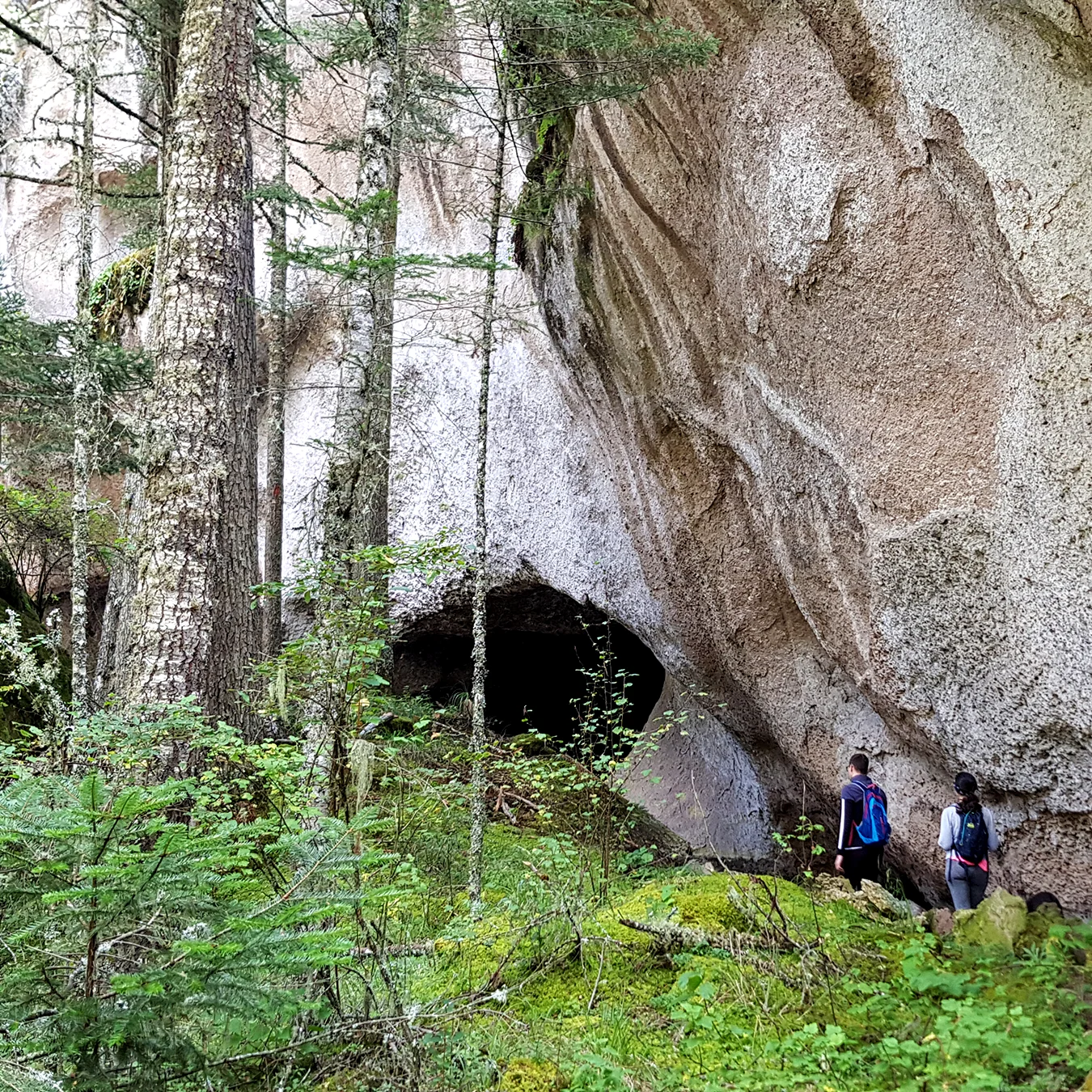 In the canyon of the Cueva de la Iglesia trail by San Miguel del Valle-2
